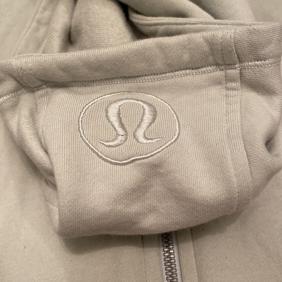 Lululemon Jacket - Picture 4 of 6